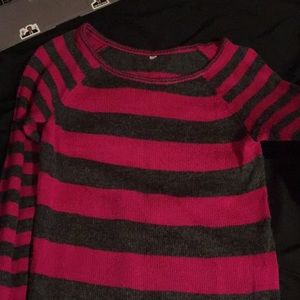 Bright pink and gray sweater!!